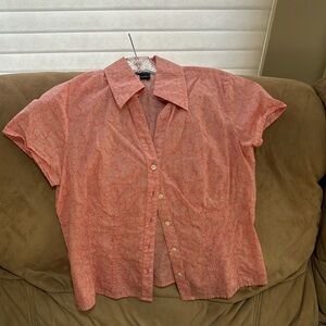 Ann Taylor button down short sleeve shirt. Size: medium